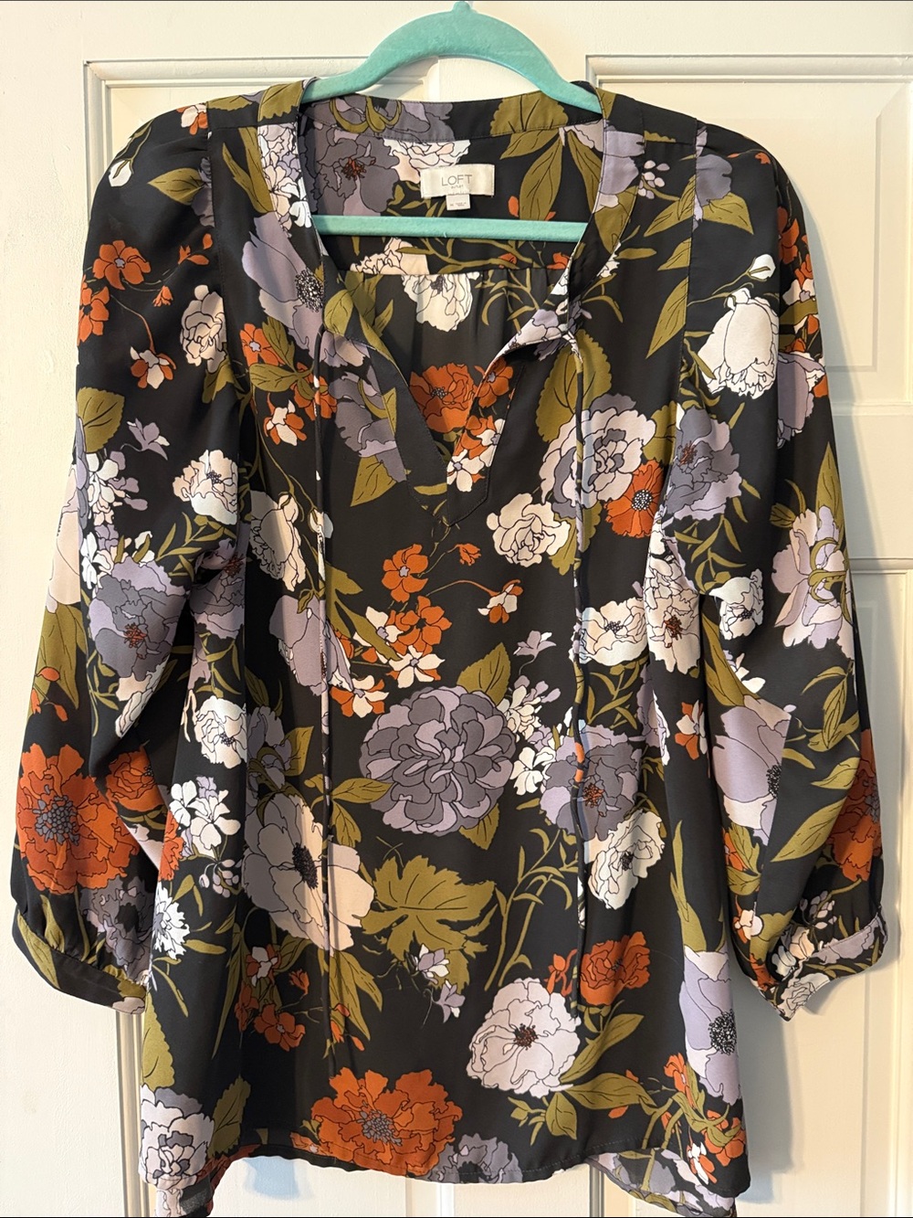 LOFT Black Floral V-Neck Puff-Sleeve Blouse